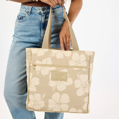 Keep It Light Daily Tote | Hana Hou