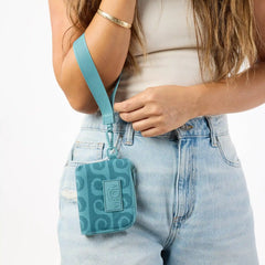 Go-To Wristlet | Party Wave